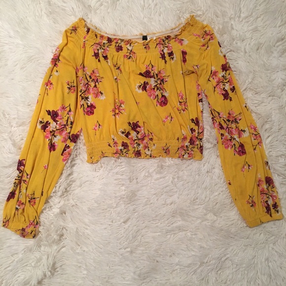 Divided Tops - COPY - Floral yellow crop top from H&M